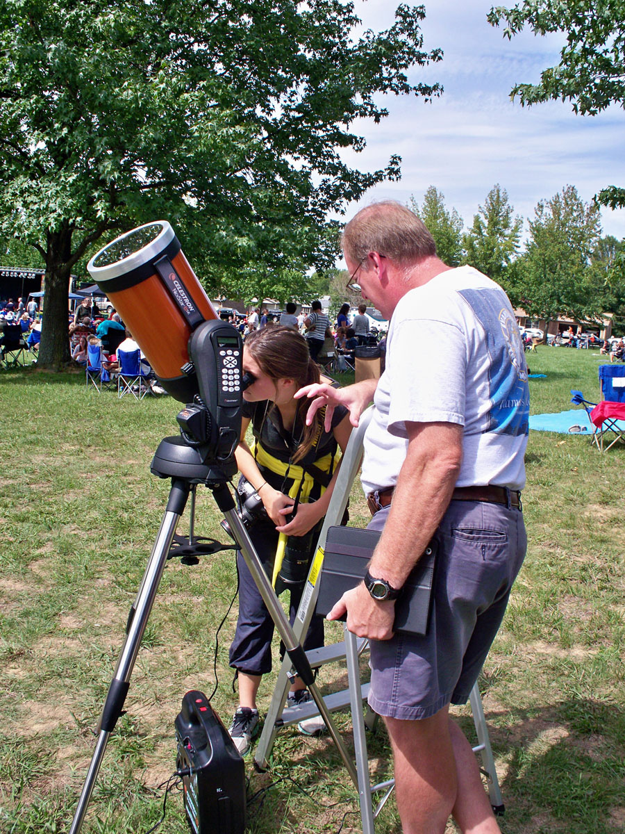Ferdinand Folk Fest 09/05/2012