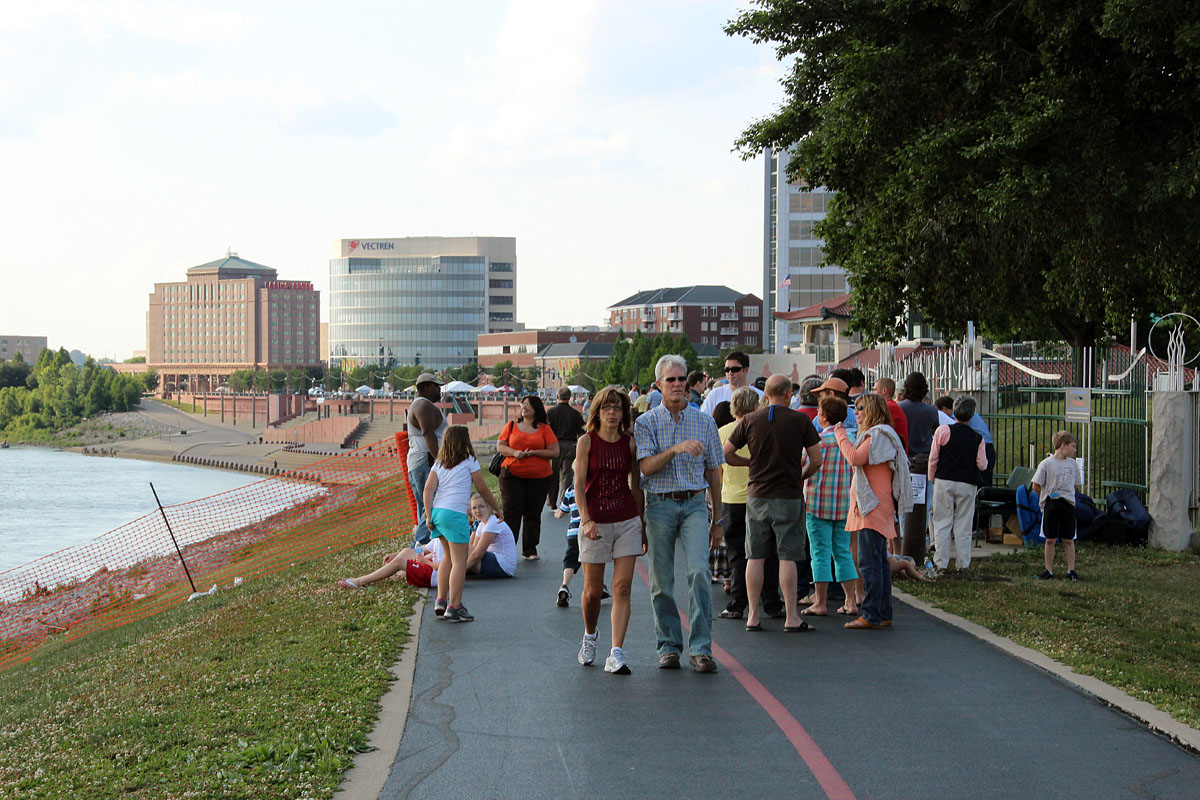 Observing the Venus Transit at the Evansville Museum 06/05/2012