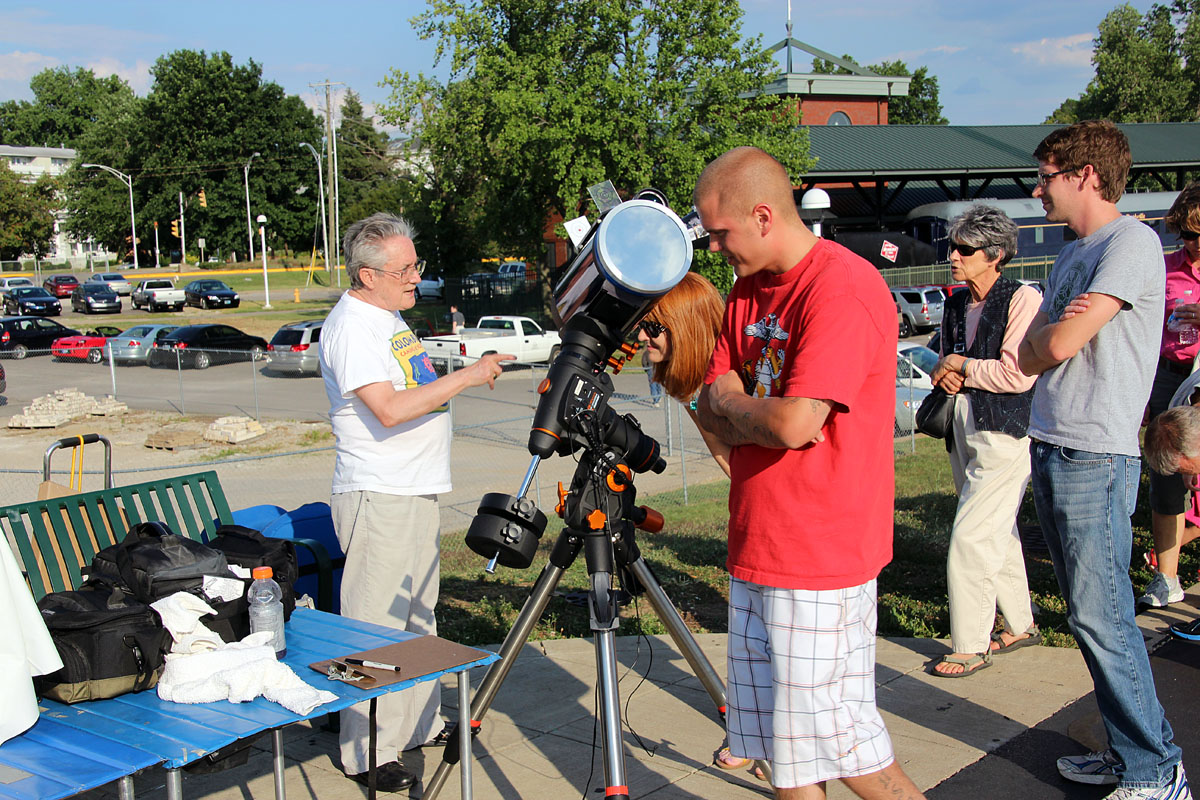 Observing the Venus Transit at the Evansville Museum 06/05/2012